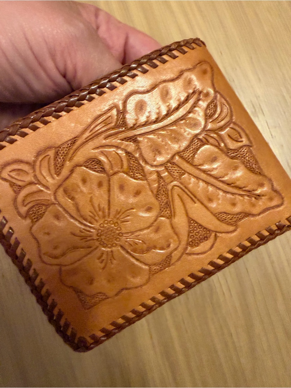 Hand-Tooled Floral Leather Wallet - Tan - Picture 5 of 8